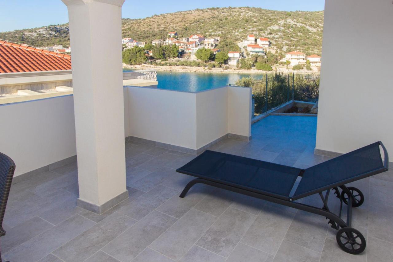 Apartmani Malis Ražanj Εξωτερικό φωτογραφία