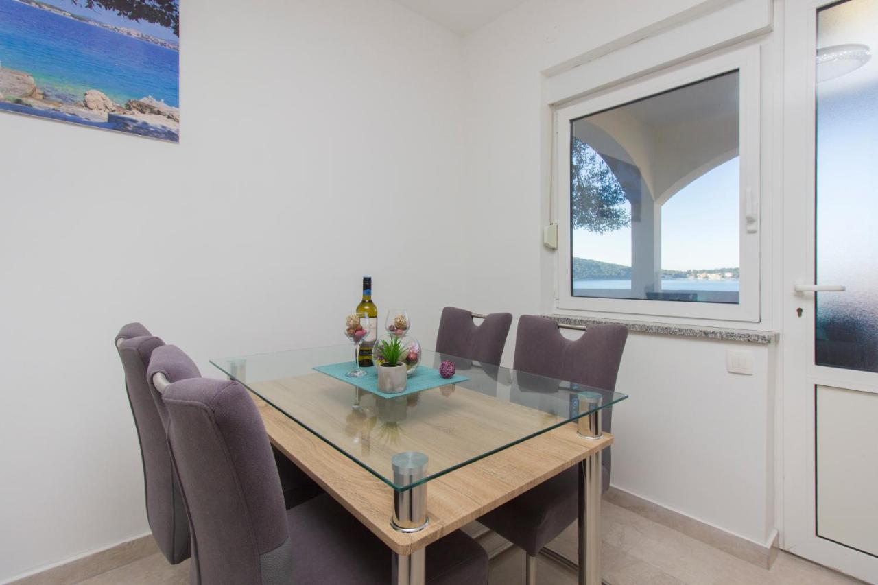 Apartmani Malis Ražanj Εξωτερικό φωτογραφία